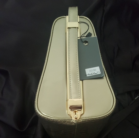 Patent Leather Purse - Picture 5 of 7